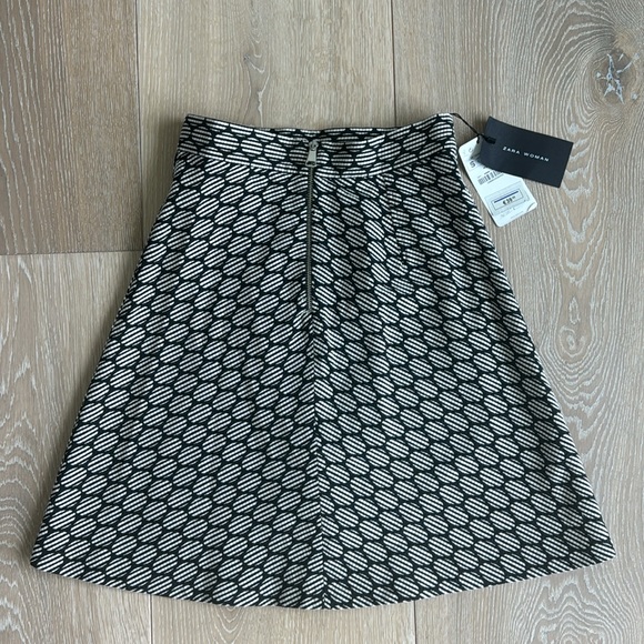 Zara Woman textured weave skirt , NWT, Small - Picture 2 of 4